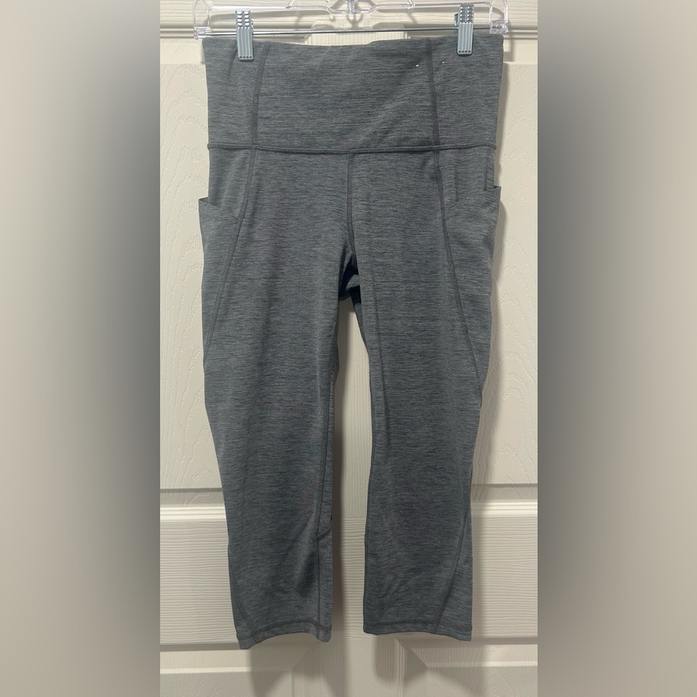 Xersion Gray Capri Leggings with Side Pockets